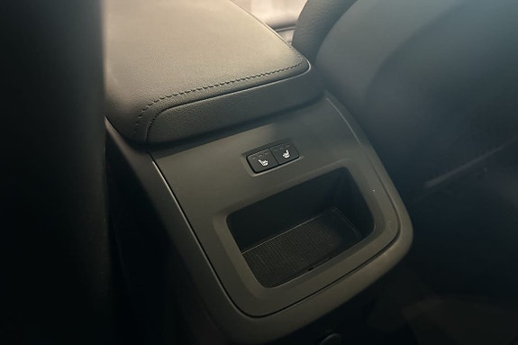 Volvo XC60 18 of 30