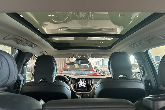 Volvo XC60 15 of 30