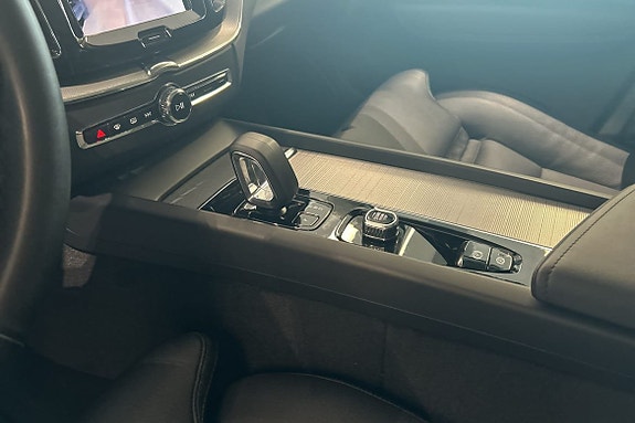 Volvo XC60 26 of 30
