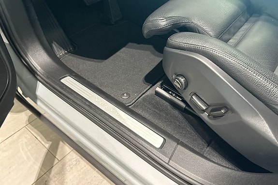 Volvo XC60 21 of 30
