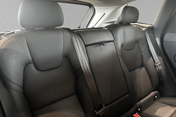 Volvo XC60 11 of 30