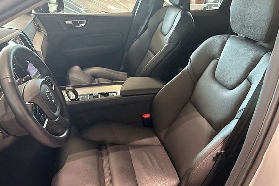 Volvo XC60 24 of 30