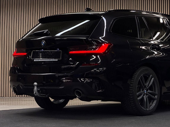 BMW 320d 12 of 30