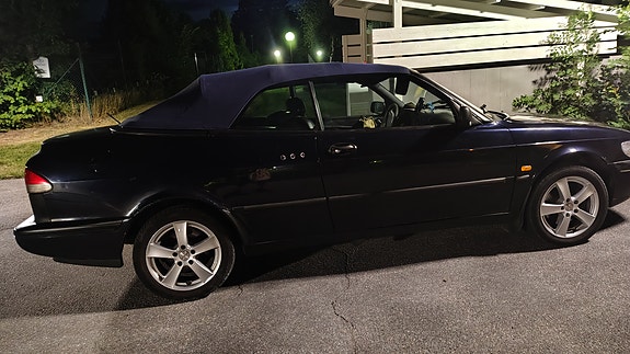 Saab 900 9 of 12