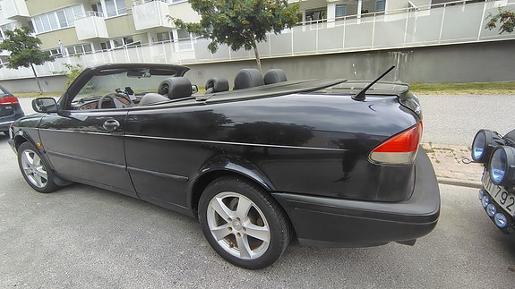 Saab 900 12 of 13
