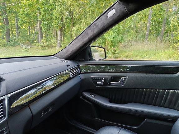 Mercedes-Benz E350 13 of 25