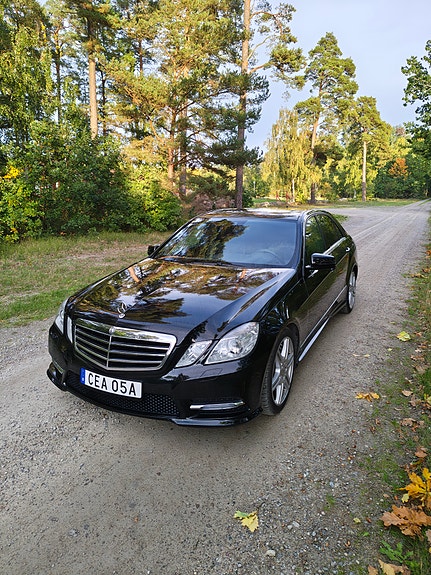 Mercedes-Benz E350 4 of 25