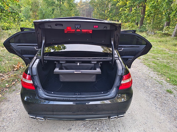 Mercedes-Benz E350 19 of 25
