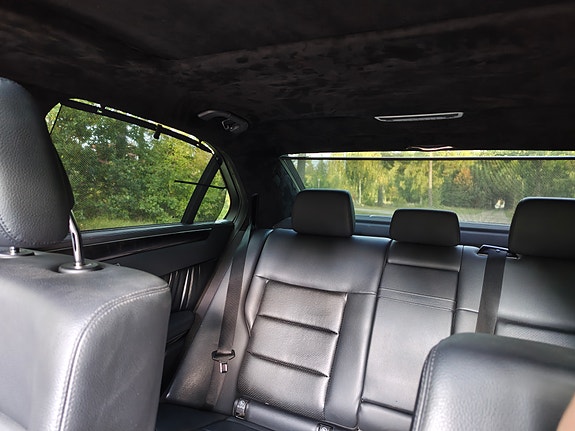 Mercedes-Benz E350 18 of 25
