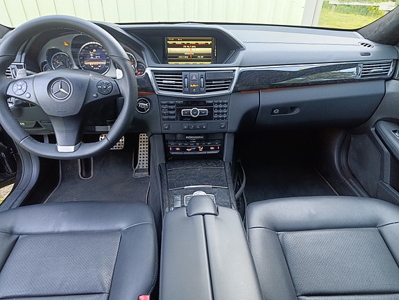 Mercedes-Benz E350 14 of 27