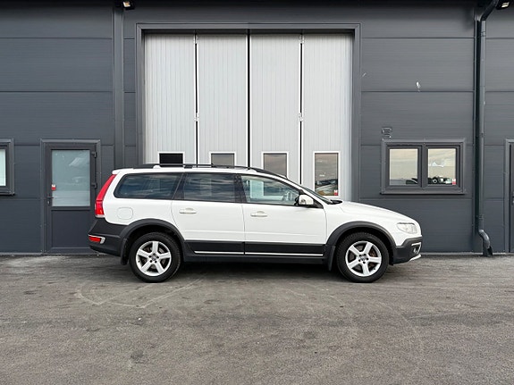 Volvo XC70 4 of 5