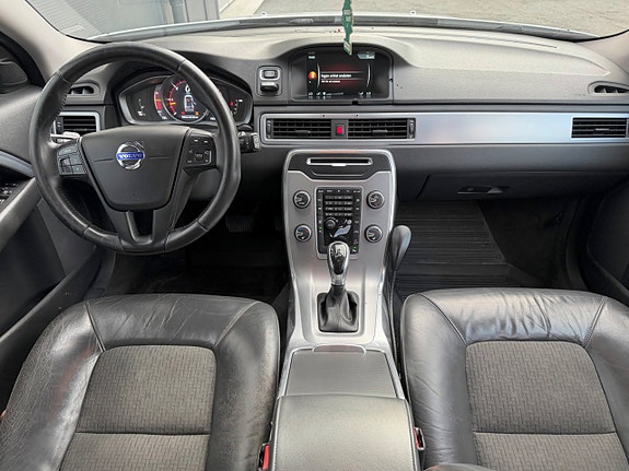 Volvo XC70 8 of 9