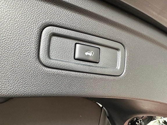 Infiniti QX70 14 of 25