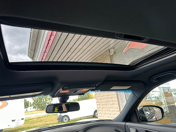 Infiniti QX70 15 of 25