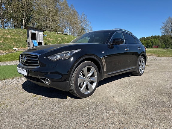Infiniti QX70 17 of 28