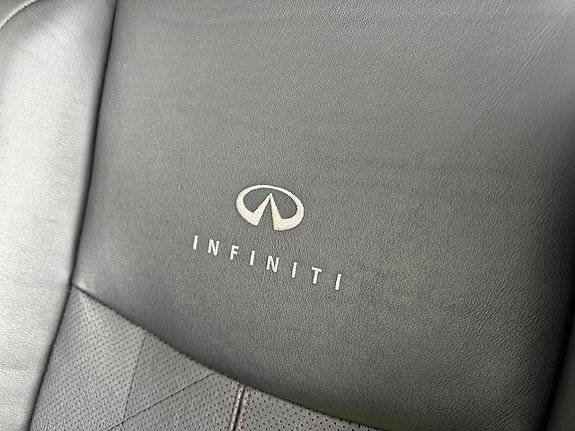 Infiniti QX70 25 of 25