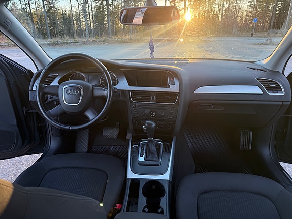 Audi A4 4 of 5