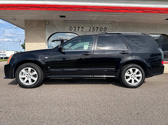 Cadillac SRX 2 of 19