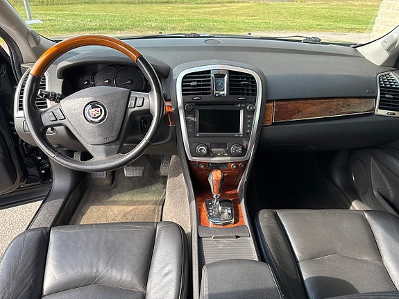 Cadillac SRX 6 of 19