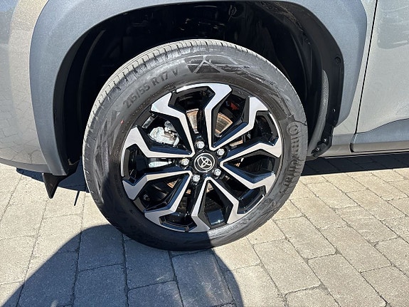 Toyota Yaris Cross 12 of 15