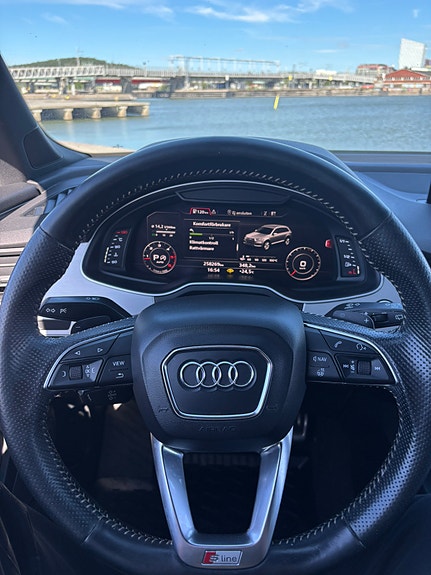Audi Q7 5 of 17