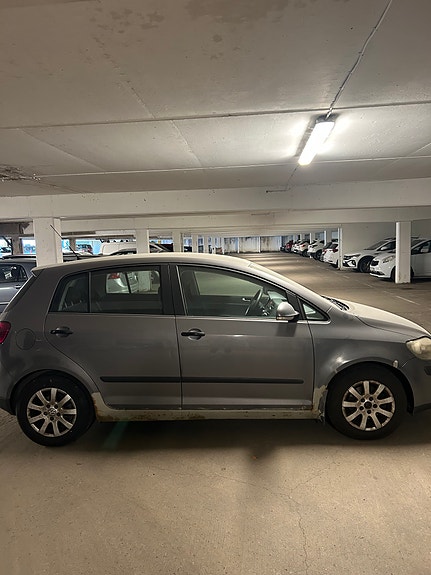 Volkswagen Golf Plus 3 of 15