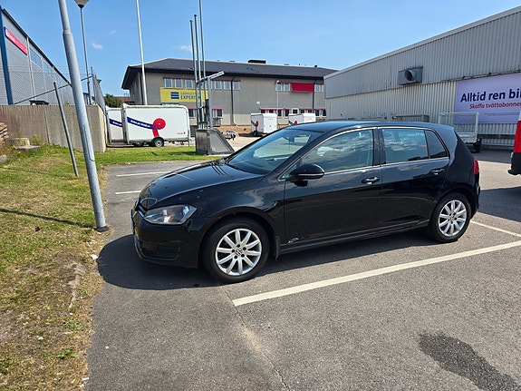 Volkswagen Golf VII 4 of 5