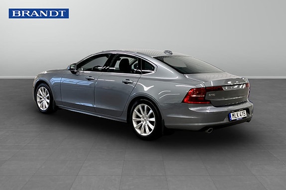 Volvo S90 2 of 10