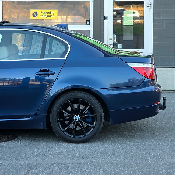 BMW 525i 10 of 16