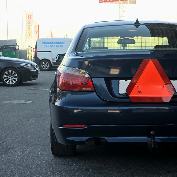 BMW 525i 12 of 16