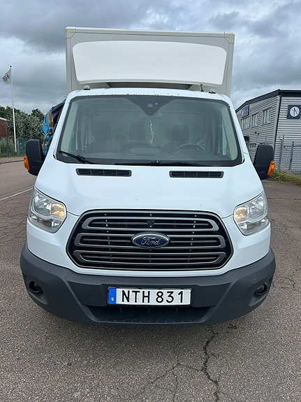 Ford Transit 2 of 5