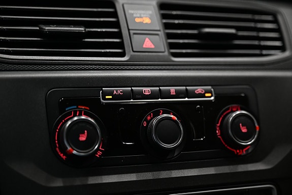 Volkswagen Caddy Maxi 27 of 30
