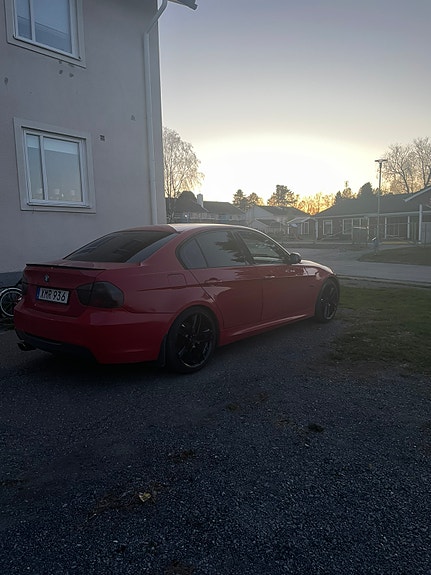 BMW 325i 5 of 6