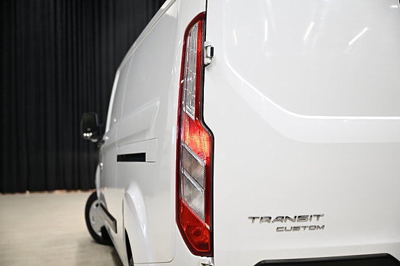 Ford Transit Custom 17 of 30