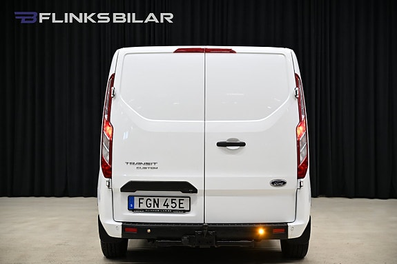 Ford Transit Custom 16 of 30