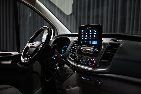 Ford Transit Custom 25 of 30