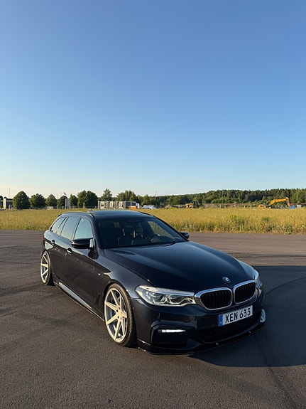 BMW 530d 3 of 5