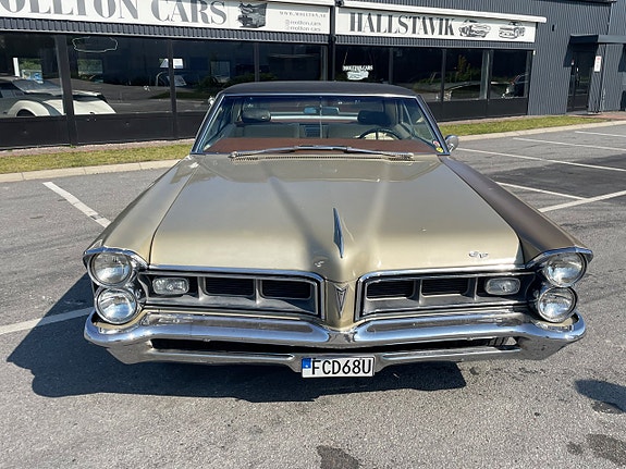 Pontiac Grand Prix 2 of 18