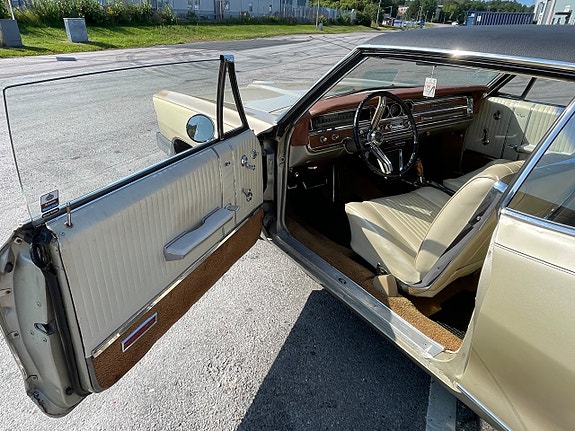 Pontiac Grand Prix 9 of 18