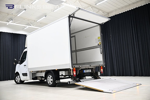 Nissan NV400 6 of 29