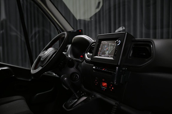 Nissan NV400 28 of 29