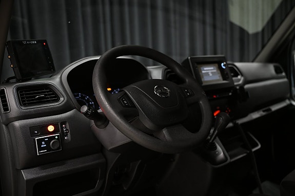 Nissan NV400 14 of 29