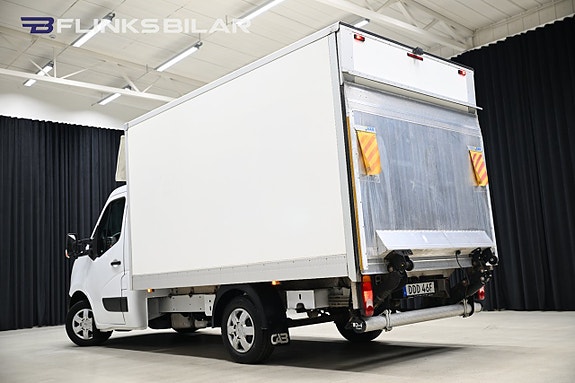 Nissan NV400 4 of 5