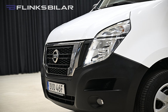 Nissan NV400 11 of 29