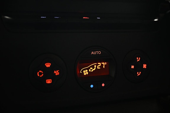 Nissan NV400 23 of 29