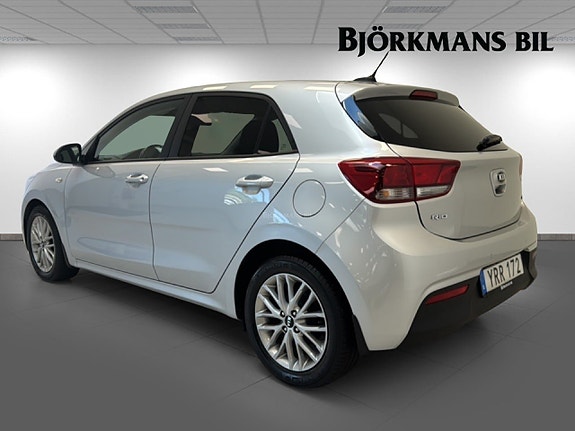 Kia Rio 6 of 19