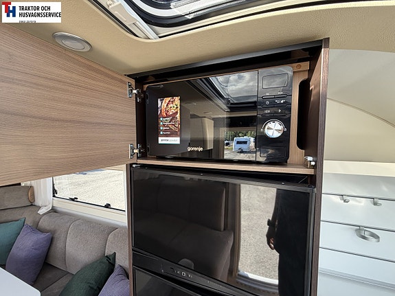 Adria ALPINA 663 HT med Takmarkis, Solceller, AC -20 12 of 21
