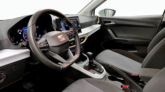 Seat Arona 7 of 18