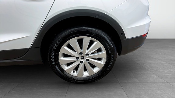 Seat Arona 6 of 18