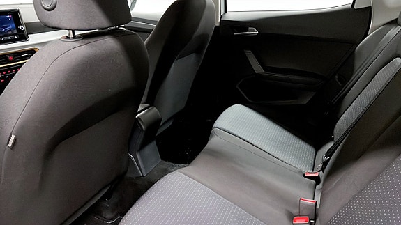 Seat Arona 11 of 18